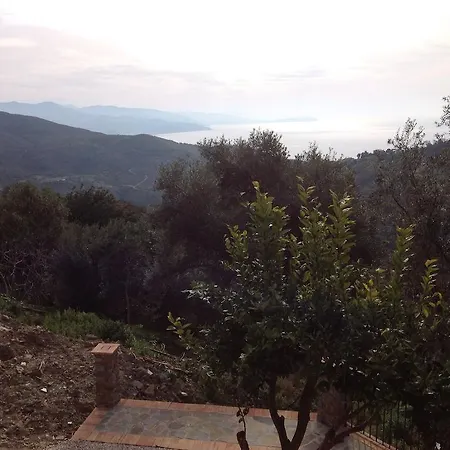بيت ضيافة La Torretta Di