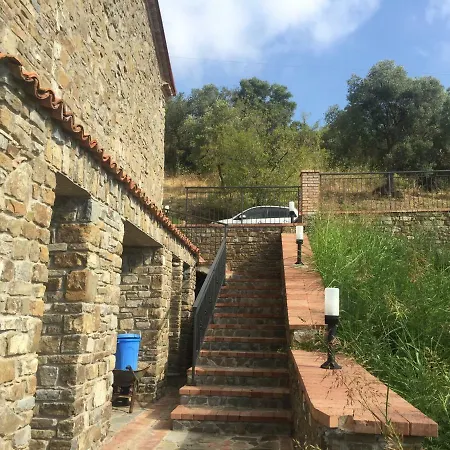 La Torretta Di بيت ضيافة بولّيكا