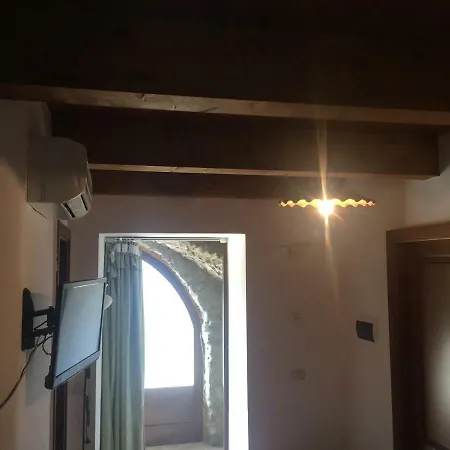 La Torretta Di بولّيكا