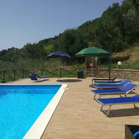 La Torretta Di بيت ضيافة بولّيكا